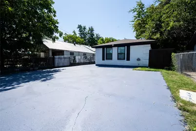 807 W Broadus Street, Fort Worth, TX 76115 - Photo 27