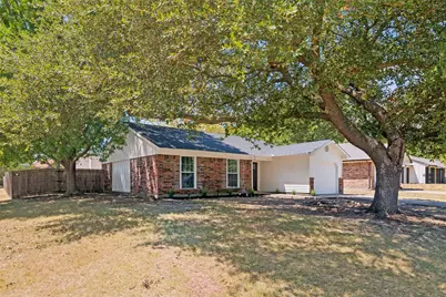 201 Mapleridge Drive, Rockwall, TX 75032 - Photo 1