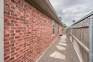 7403 Fossil Lake Dr, Arlington, TX 76002 - Photo 35