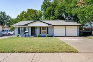 202 E Kenwood Dr, Garland, TX 75041 - Photo 1
