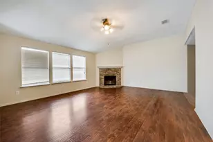 1629 Thornhill Ln, Little Elm, TX 75068 - Photo 9