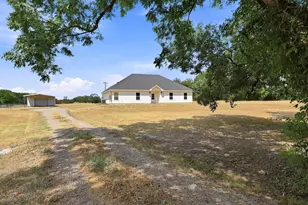 1350 Co Rd 4040, Ector, TX 75479 - Photo 33
