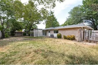 2314 Briarwood Lane, Carrollton, TX 75006 - Photo 11