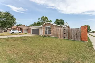 200 Cutting Horse Ln, Keller, TX 76248 - Photo 3
