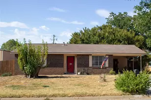 1409 Ave D, Graham, TX 76450 - Photo 3