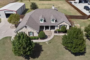 320 Brooks Dr, Nevada, TX 75173 - Photo 1