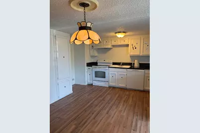 2126 Fleur De Lis Court, Arlington, TX 76012 - Photo 9