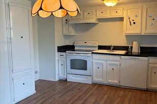 2126 Fleur De Lis Ct, Arlington, TX 76012 - Photo 9