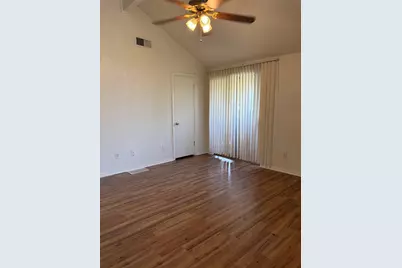 2126 Fleur De Lis Court, Arlington, TX 76012 - Photo 19