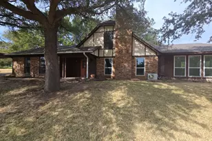 457 Shady Oak Dr, Weatherford, TX 76087 - Photo 1