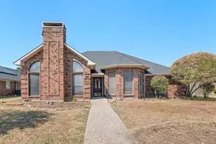 2703 Devonshire Dr, Carrollton, TX 75007 - Photo 1
