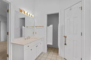 2703 Devonshire Dr, Carrollton, TX 75007 - Photo 25