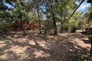 319 S Fisher St, Gorman, TX 76454 - Photo 7