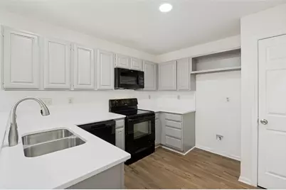 1922 Meadowview Court, Carrollton, TX 75010 - Photo 9
