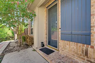 1833 Brookview Dr, Carrollton, TX 75007 - Photo 3