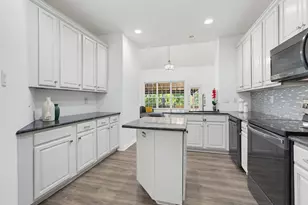 1833 Brookview Dr, Carrollton, TX 75007 - Photo 11
