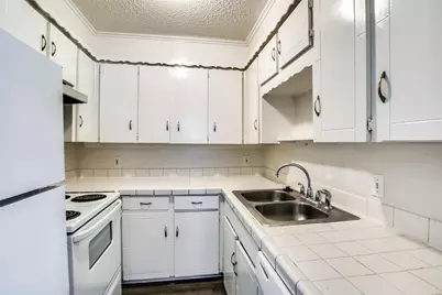 105 Peach Street #B, Crowley, TX 76036 - Photo 5