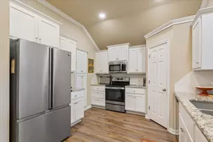 2518 Yoder Ln, Robinson, TX 76706 - Photo 7