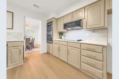 2633 Locksley, Irving, TX 75061 - Photo 17