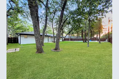 2633 Locksley, Irving, TX 75061 - Photo 35
