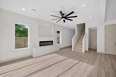341 Bonnie View Road, Dallas, TX 75203 - Photo 9