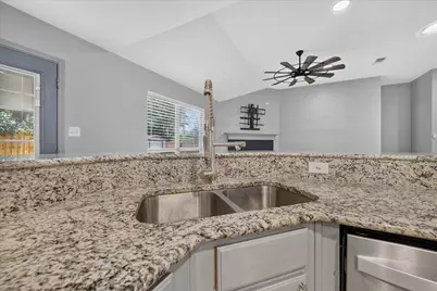 279 Vaden Avenue, Burleson, TX 76028 - Photo 17