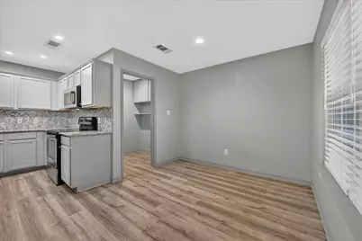 279 Vaden Avenue, Burleson, TX 76028 - Photo 11
