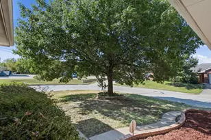 9856 Parkmere Dr, Fort Worth, TX 76108 - Photo 5