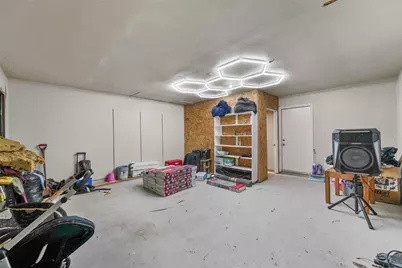 2108 Meadow Lark, Irving, TX 75060 - Photo 17