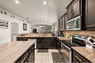 1800 Kings Cross Drive, Lancaster, TX 75134 - Photo 11