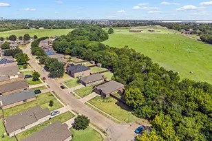 1800 Kings Cross Dr, Lancaster, TX 75134 - Photo 29