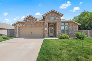 1800 Kings Cross Dr, Lancaster, TX 75134 - Photo 1