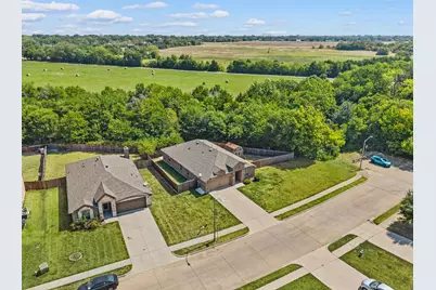 1800 Kings Cross Drive, Lancaster, TX 75134 - Photo 3