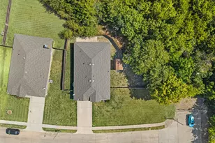 1800 Kings Cross Dr, Lancaster, TX 75134 - Photo 27