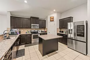 1800 Kings Cross Dr, Lancaster, TX 75134 - Photo 11