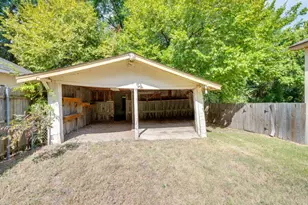 541 Denison St, Gainesville, TX 76240 - Photo 23