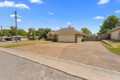 419 Strata Drive, Denton, TX 76201 - Photo 3