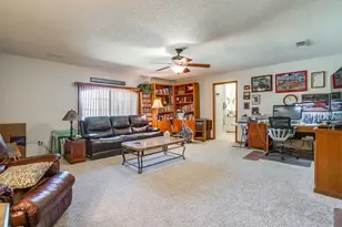 10100 Crestline Trail, Burleson, TX 76028 - Photo 17