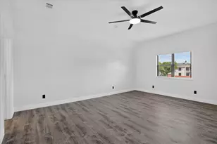 1800 Tree Line Dr, Carrollton, TX 75007 - Photo 9