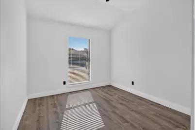 1800 Tree Line Drive, Carrollton, TX 75007 - Photo 7