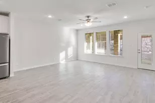 3630 Saguaro Dr, Grand Prairie, TX 75052 - Photo 11
