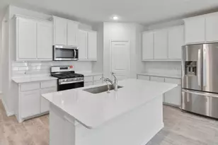 3630 Saguaro Dr, Grand Prairie, TX 75052 - Photo 5
