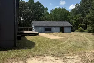 2071 W Point Tap Rd, Palestine, TX 75803 - Photo 15