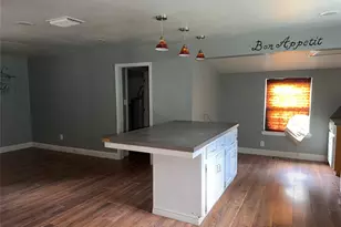 2071 W Point Tap Rd, Palestine, TX 75803 - Photo 7
