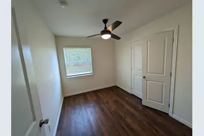 401 Redbud Lane, Wilmer, TX 75172 - Photo 7