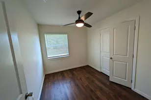 401 Redbud Ln, Wilmer, TX 75172 - Photo 7