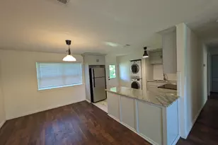 401 Redbud Ln, Wilmer, TX 75172 - Photo 3