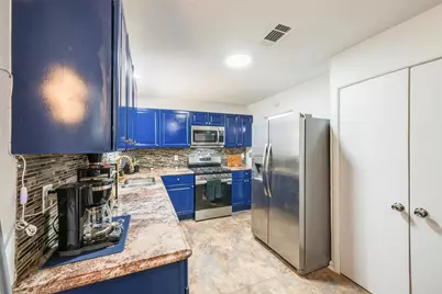 509 Circle Drive, Arlington, TX 76010 - Photo 11