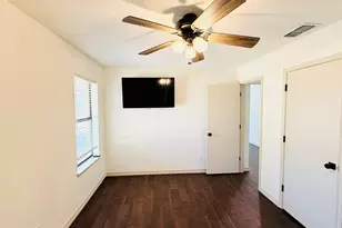 1402 Preston Trail Ct, Graham, TX 76450 - Photo 7