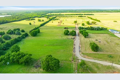 325 Private Road 33261, Sumner, TX 75486 - Photo 1